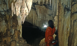 Grotte Saint Marcel (Ardèche). Lac Spéléologie - Saint-Marcel