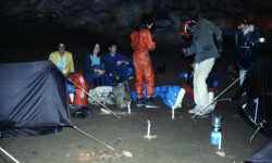 Grotte Saint Marcel (Ardèche). Bivouac Spéléologie - Saint-Marcel-Bivouac