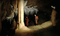 Grotte des Embouillats . Réseau Lachambre (Pyrénées Orientales) Spéléologie - Embouillats