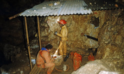 Aven Jean Nouveau (Vaucluse). En bas du puits de 167 m Spéléologie - Jean Nouveau