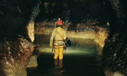 Dans la collecteur du Verneau (Doubs) Spéléologie - Bief-Bousset Verneau