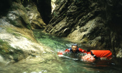 Bendola 1991 - Jean-Marc dans un bief Bendola - Jean-Marc dans un bief