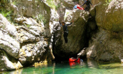 Bendola 2004 - Joli saut après la C40 m Bendola 2004 - Joli saut après la C40 m