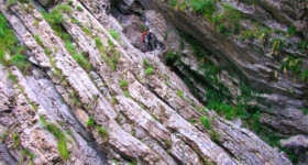 Passage sur vire Bendola 2005 - Passage sur vire