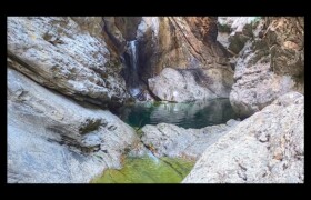 rappel suivi d'une vasque sombre et profonde Bendola : rappel suivi d'une vasque sombre et profonde