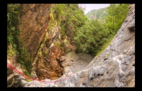 Rappel avec arrivée dans un cirque rocheux Bendola : Rappel avec arrivée dans un cirque rocheux