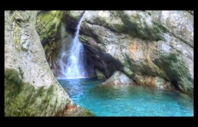 bief au bas d'un rappel bien arrosé Bendola : bief au bas d'un rappel bien arrosé