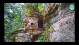 La Pierre Piquée La Pierre Piquée