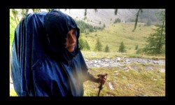 Descente par le vallon de Bressange sous la pluie Descente par le vallon de Bressange sous la pluie