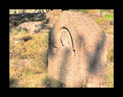 La Croix Guillaume site gallo-romain . stèle reconstituée Saint Quirin La Croix Guillaume site gallo-romain