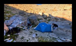 Bivouac sur la plage du Lac des 9 couleurs Bivouac sur la plage du Lac des 9 couleurs
