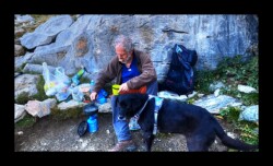 Préparation du café du soir près du Lac des 9 couleurs Mortice - Préparation du café du soir