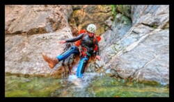 Bendola. Sortie de passage étroit.